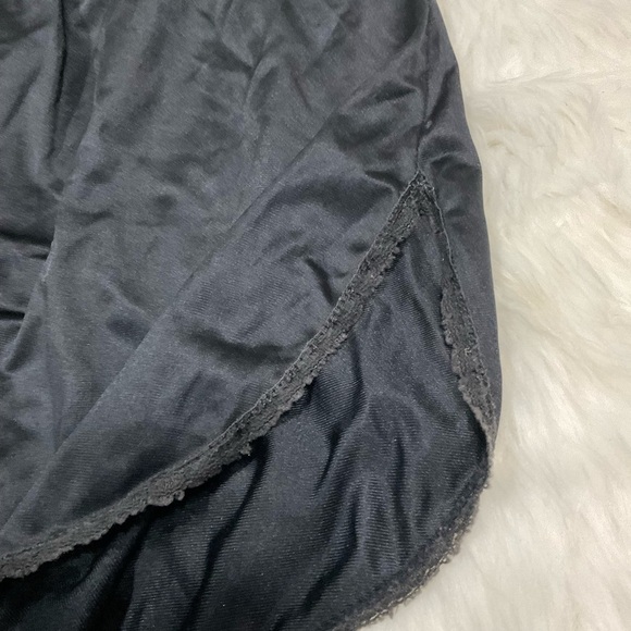 90s Vintage Vanity Fair Black Slip Skirt - Picture 4 of 9